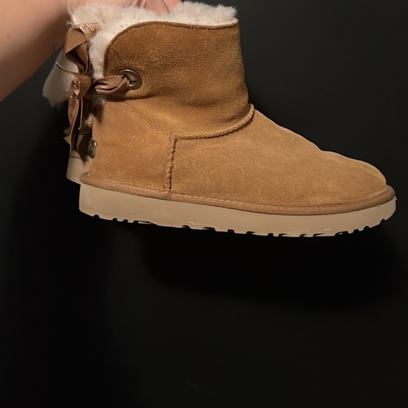 Mini Custom Bailey Bow Uggs - Picture 1 of 4